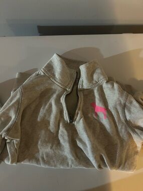 Y2K VS PINK Gray Quarter-Zip Pullover with Pink Dog Graphic